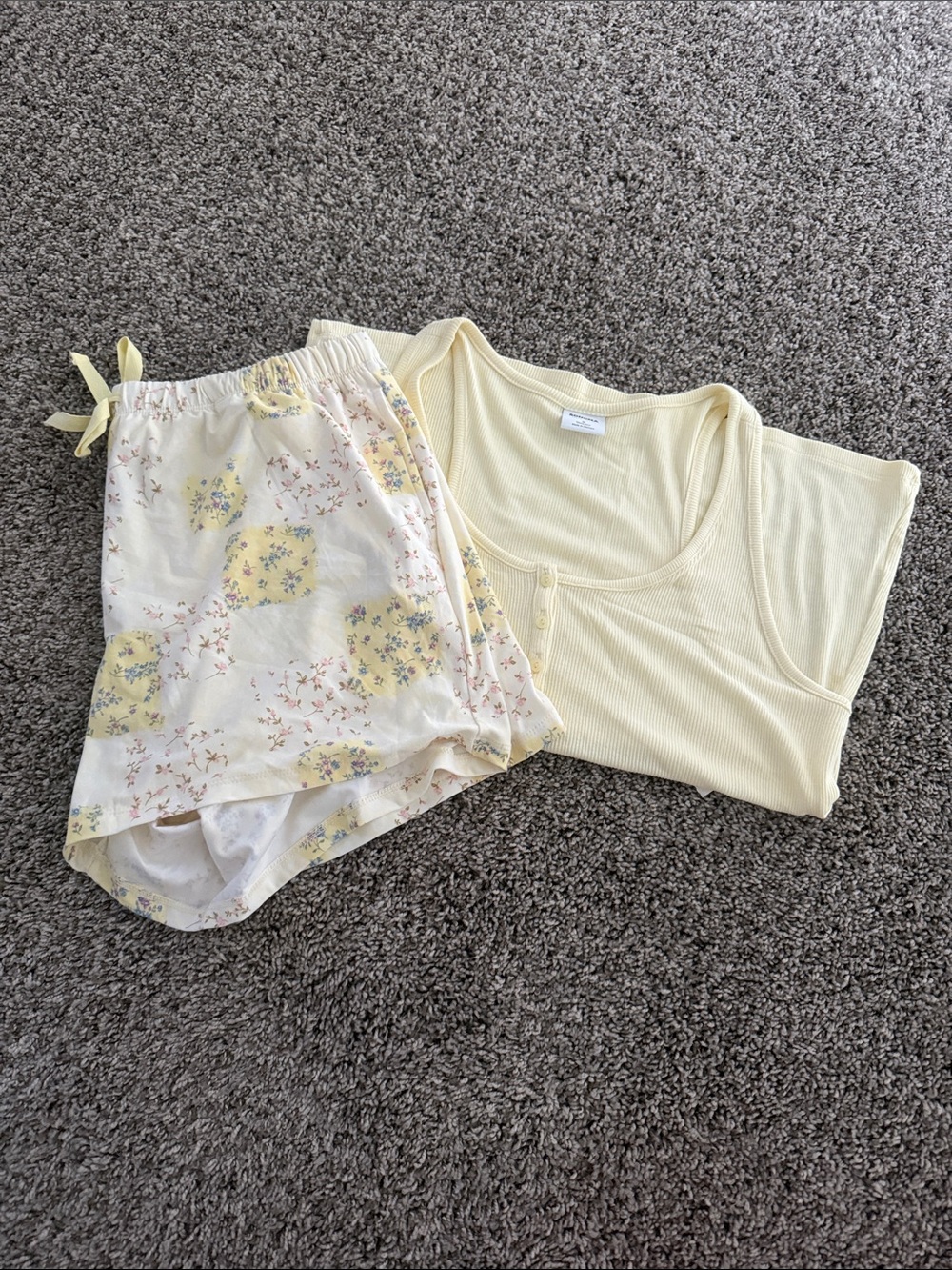 BRAND NEW Summer Sonoma Pale Yellow Ribbed Tank & Floral Print Shorts Pajama Set
